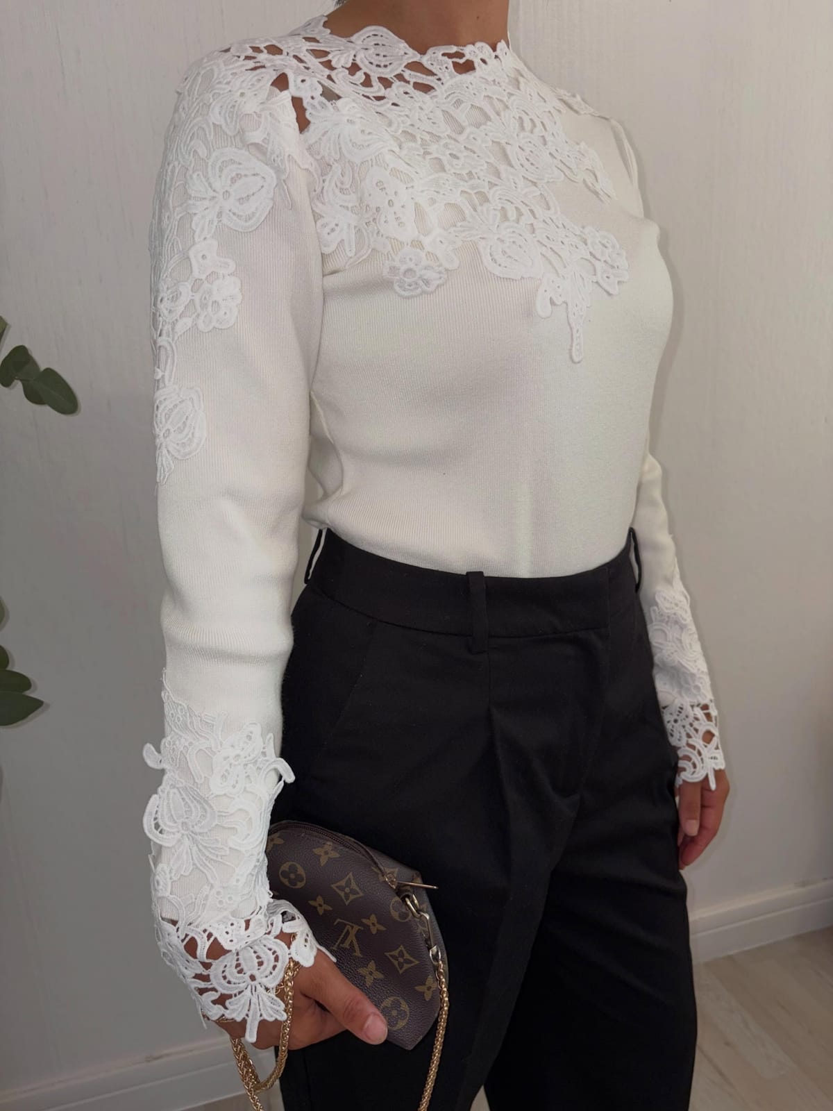 Pull Lys blanc